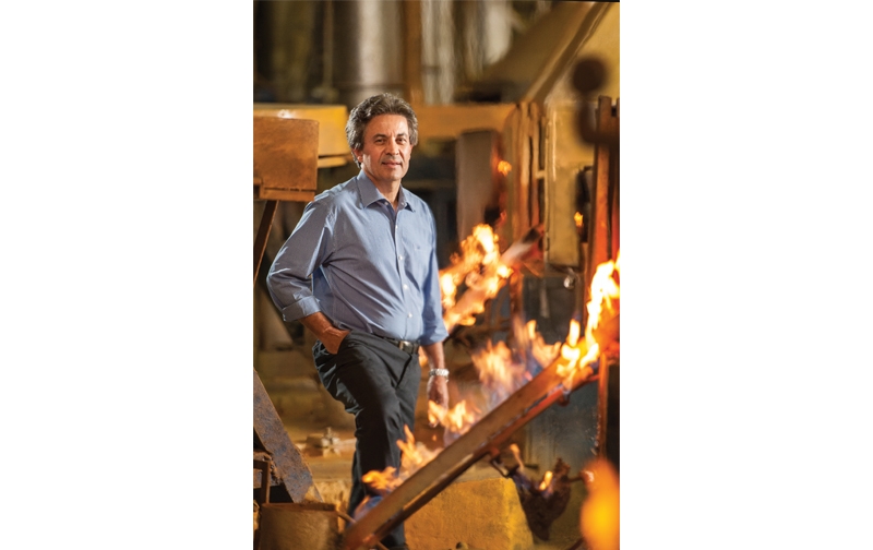 Ed.24 - Mat�ria: Energia de sobra - A Acumuladores Moura completa 55 anos crescendo a uma velocidade quatro vezes superior ao PIB nacional, cravando R$1 bilh�o de faturamento anual. Na foto o presidente executivo S�rgio Moura. Foto de Bosco Lacerda.