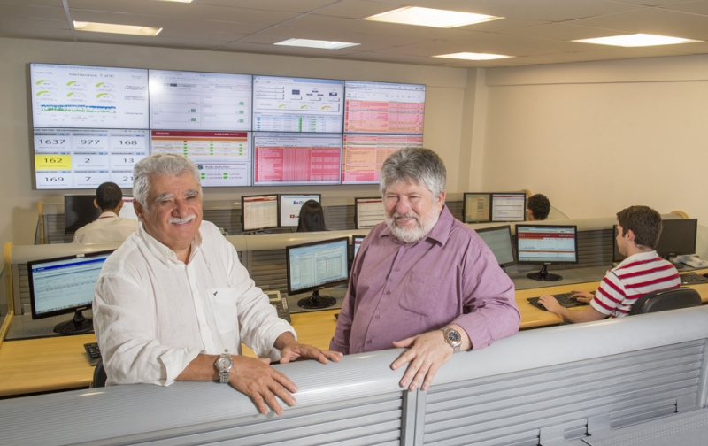 Edi��o 39 - Mat�ria com Romualdo Romana e Algacyr Formiga, s�cios e diretores da Vectra (foto Bosco Lacerda)