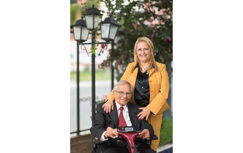 Ed.28 - Perfil: Antenor Lino - Antenor na foto com a esposa, Solange Lino, numa relação maior do que a de marido e mulher